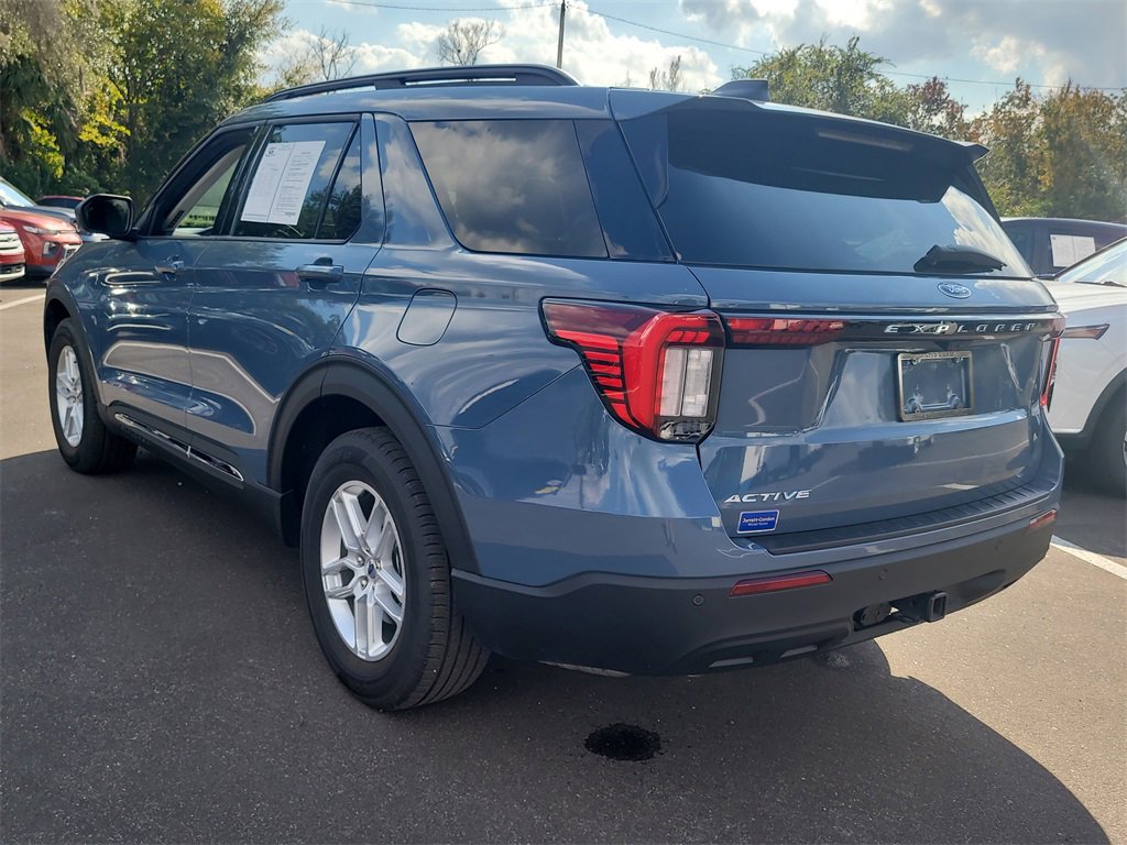Certified 2025 Ford Explorer Active image 3