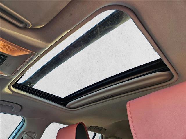 Used 2020 Toyota RAV4 XLE image 11