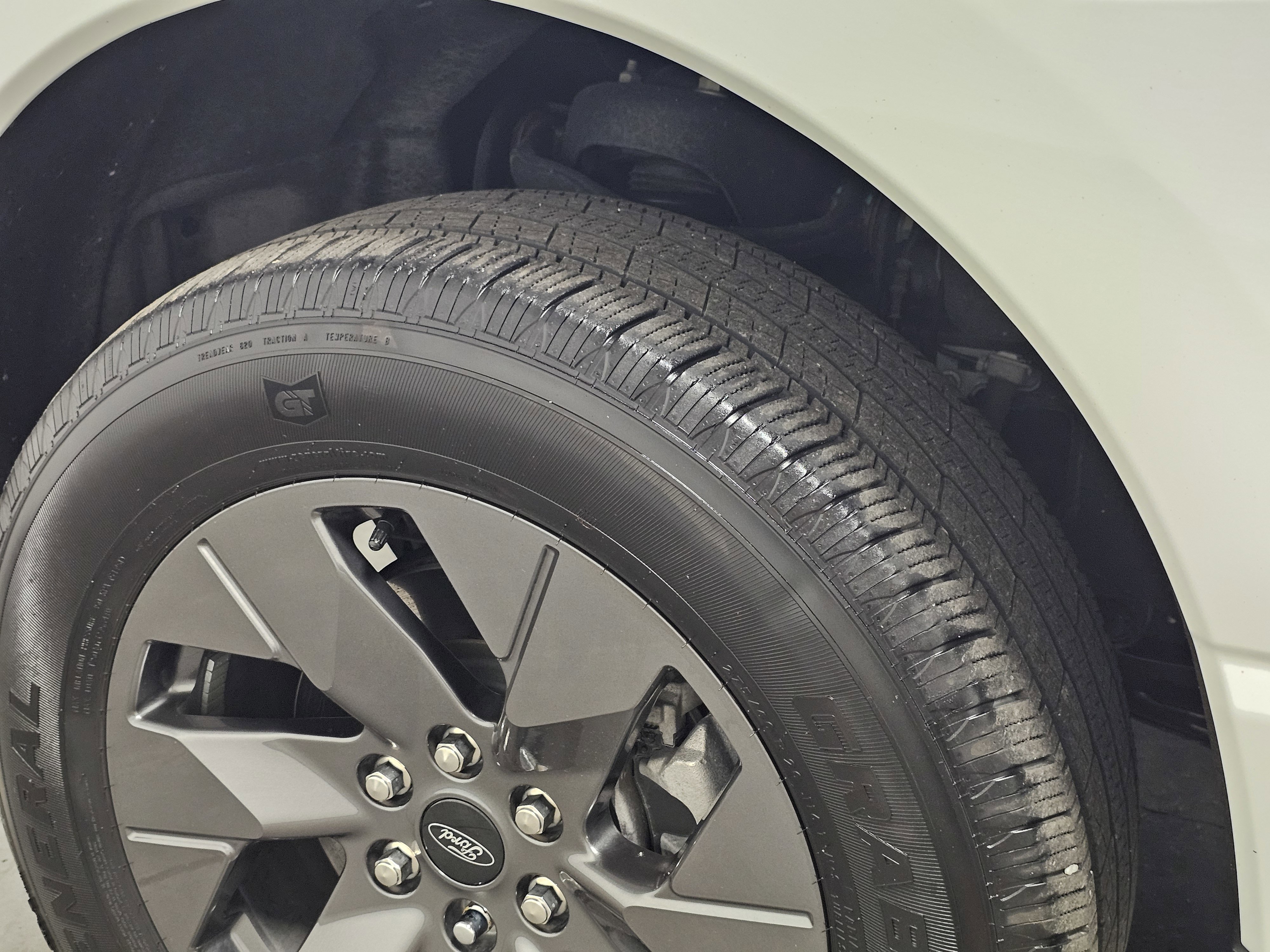 Used 2023 Ford F150 Lightning Lariat image 11