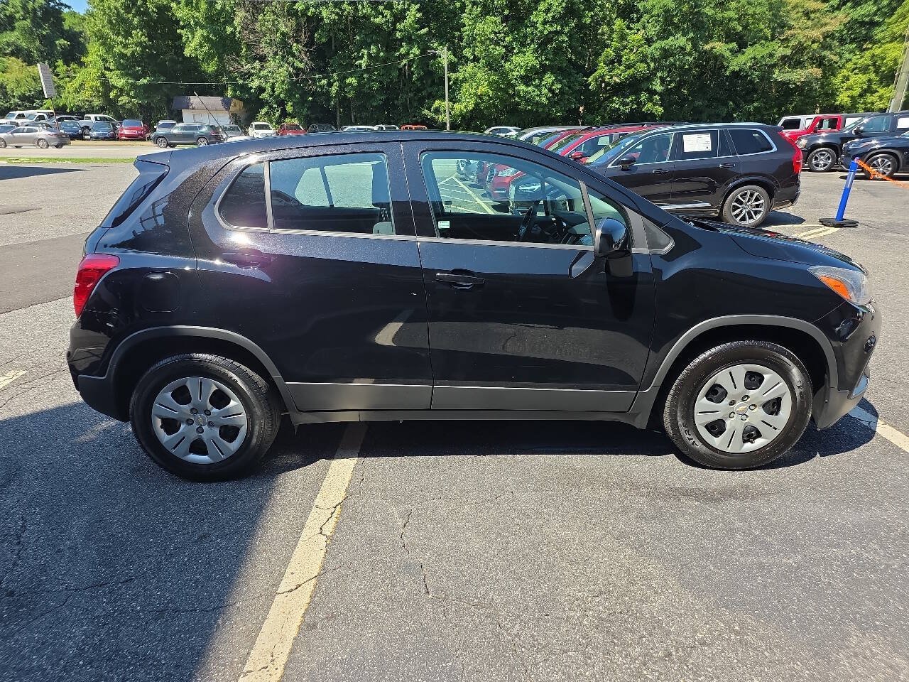 Used 2017 Chevrolet Trax LS FWD image 7