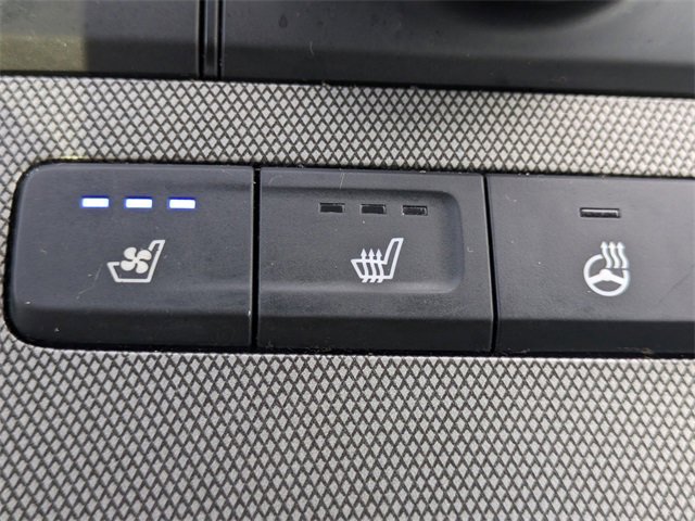 Used 2022 Hyundai Palisade Calligraphy w/ Winter Package image 24