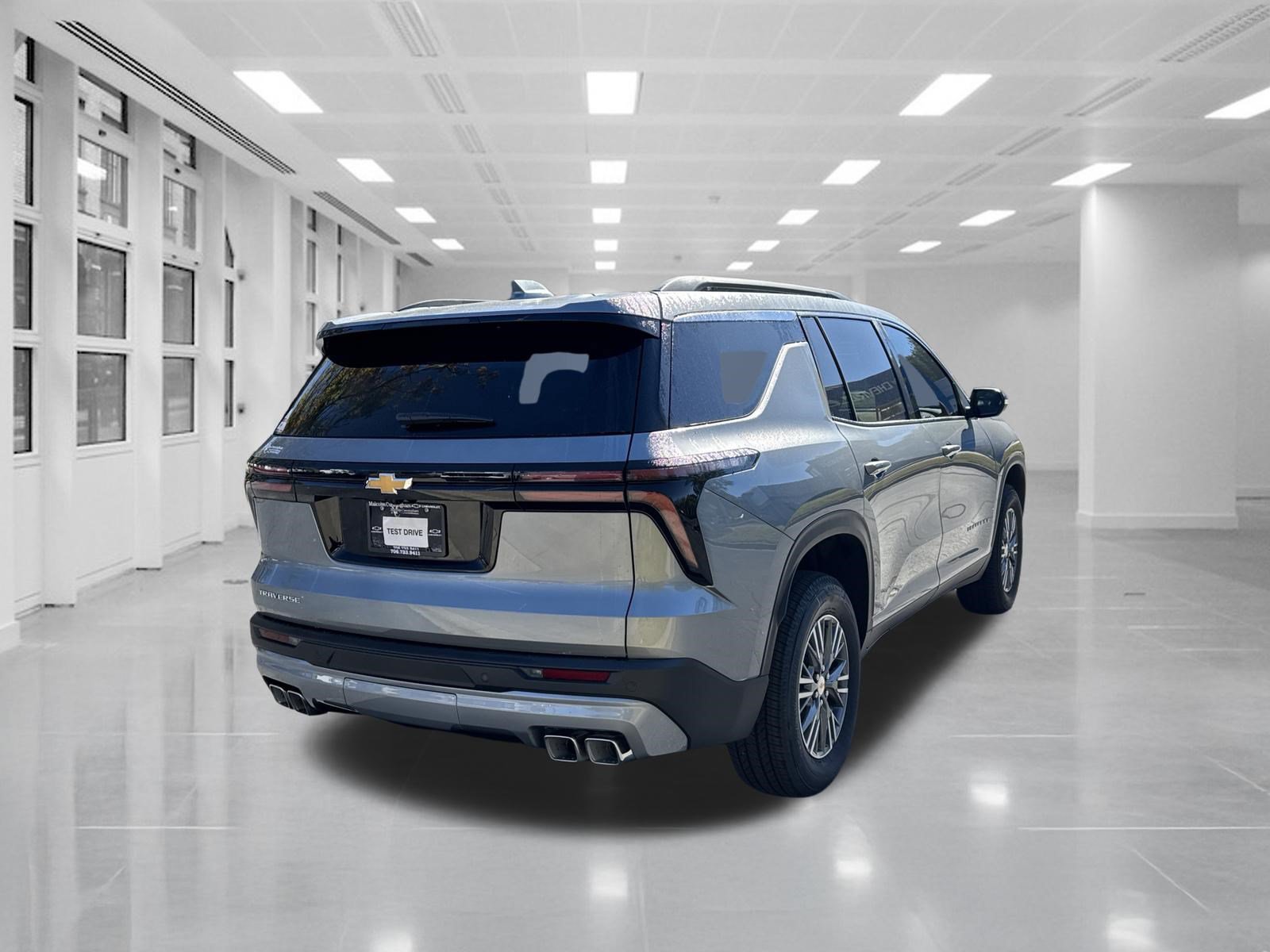 New 2027 Chevrolet Traverse LT w/ LPO, Floor Liner Package FWD image 5