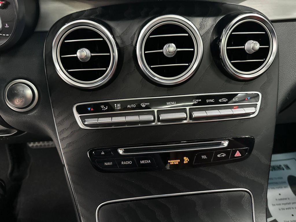 Used 2019 Mercedes-Benz GLC 300 4MATIC Coupe image 19