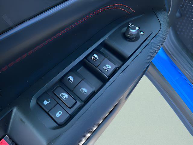 Used 2022 Jeep Compass Trailhawk w/ Trailhawk Convenience Group image 11