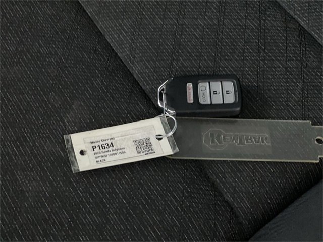 Used 2025 Honda Ridgeline Sport image 39