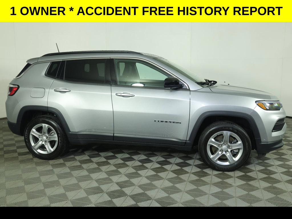 Certified 2023 Jeep Compass Latitude w/ Convenience Group AWD/4WD image 2