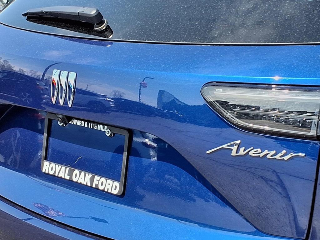 Used 2025 Buick Envision Avenir AWD/4WD image 25