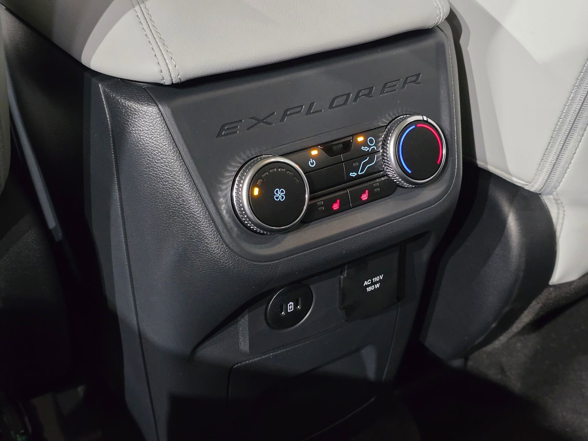 New 2026 Ford Explorer Platinum w/ LUX Leather Package image 42