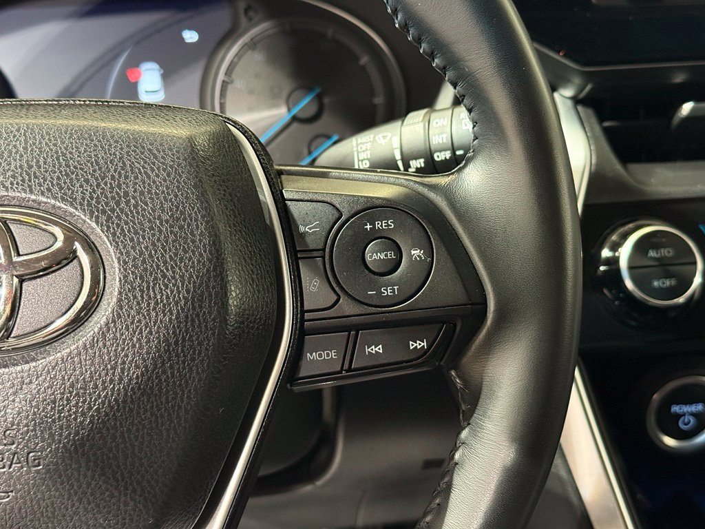 Certified 2023 Toyota Venza LE AWD/4WD image 24