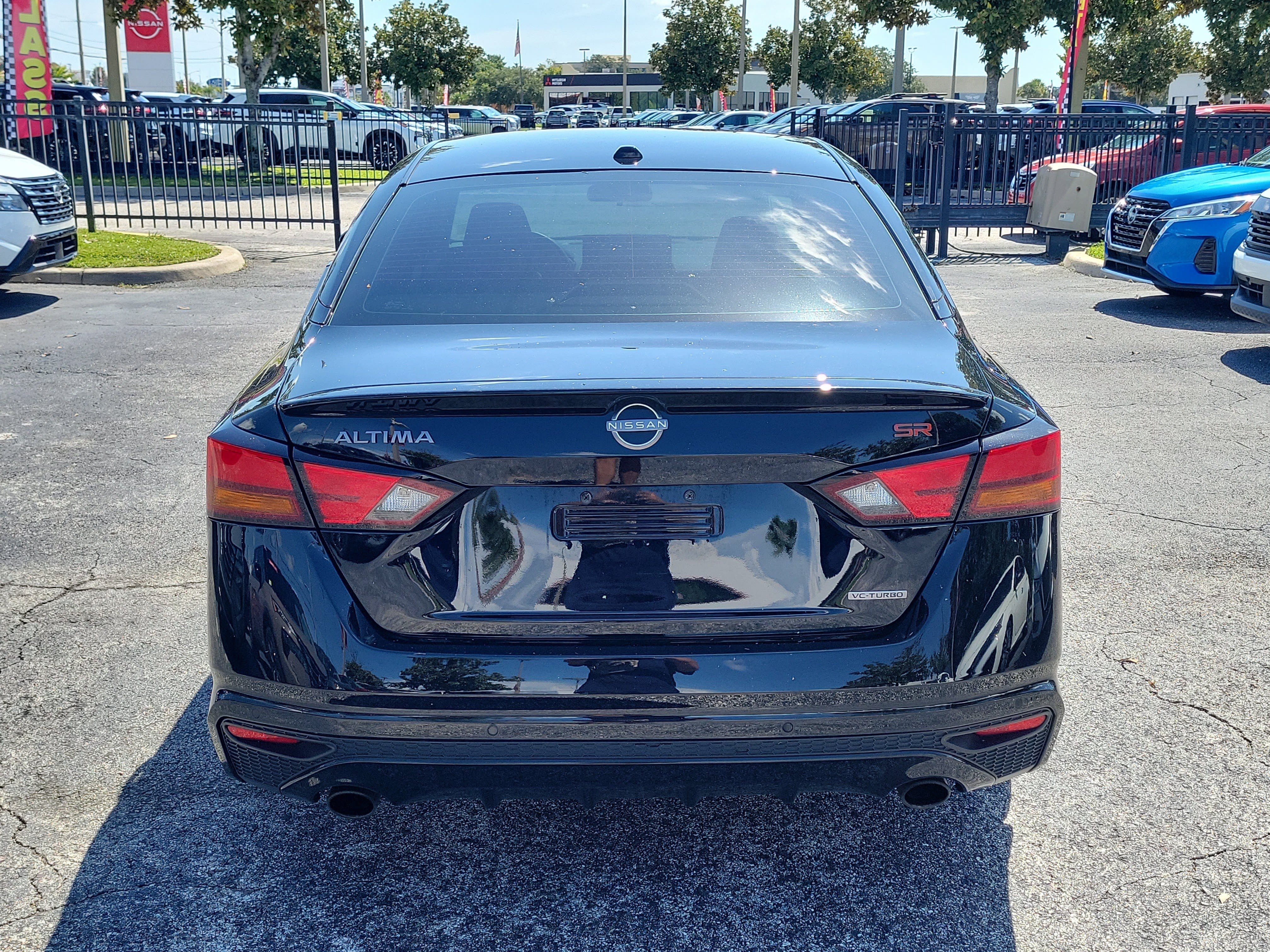 Certified 2024 Nissan Altima 2.0 SR FWD image 5