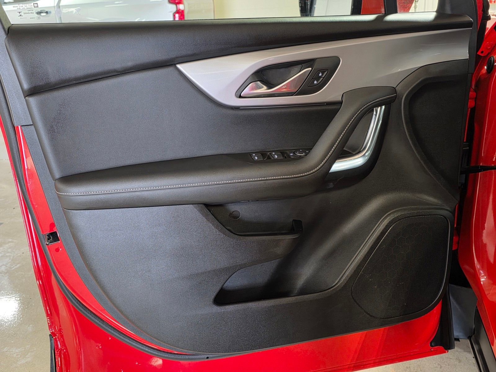 Used 2025 Chevrolet Blazer LT image 20