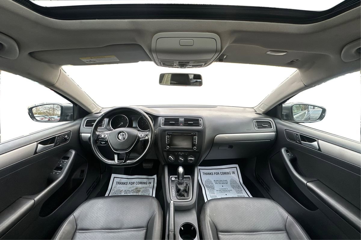 Used 2015 Volkswagen Jetta SE image 28