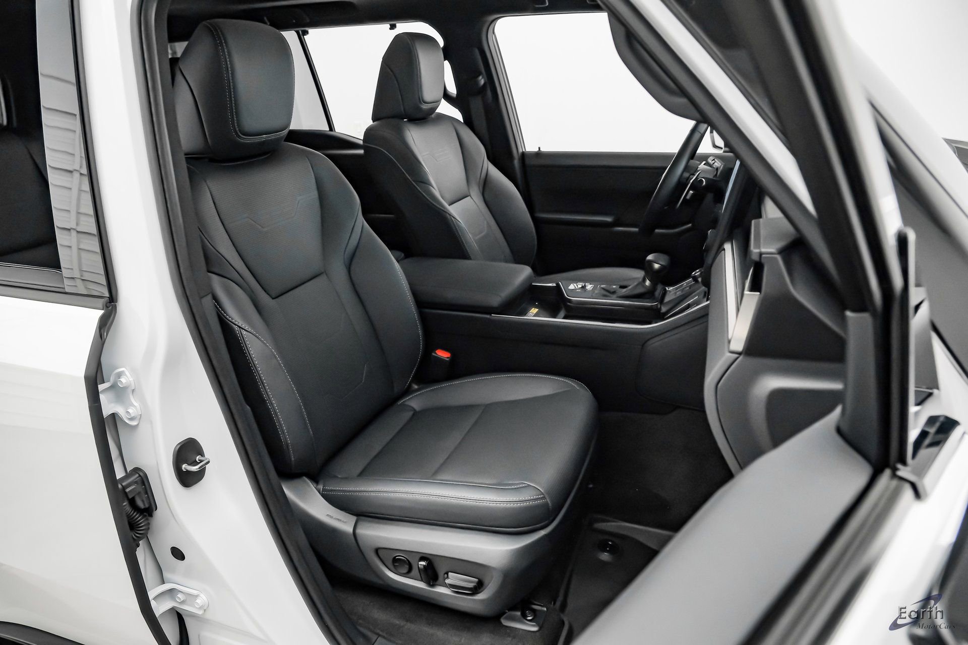 Used 2025 Lexus GX 550 550 Luxury+ 22 VOSSEN WHEELS w/ Accessory Package (2T) image 49