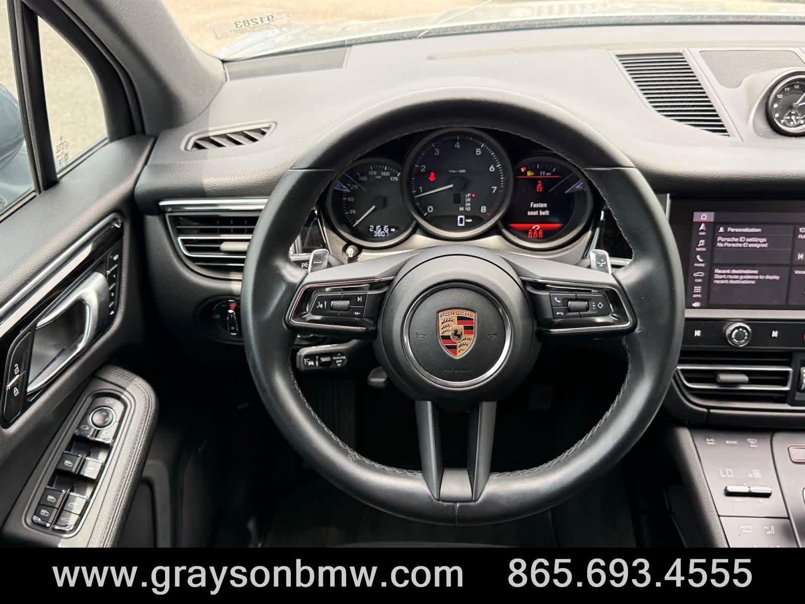 Used 2024 Porsche Macan AWD/4WD image 21