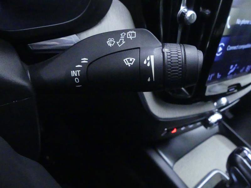 Used 2019 Volvo XC60 T5 Inscription image 21