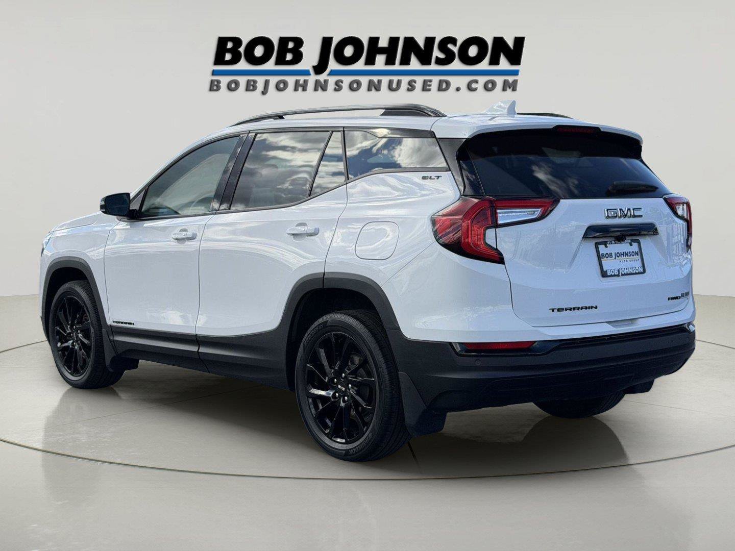Used 2024 GMC Terrain SLT w/ Elevation Edition AWD/4WD image 7