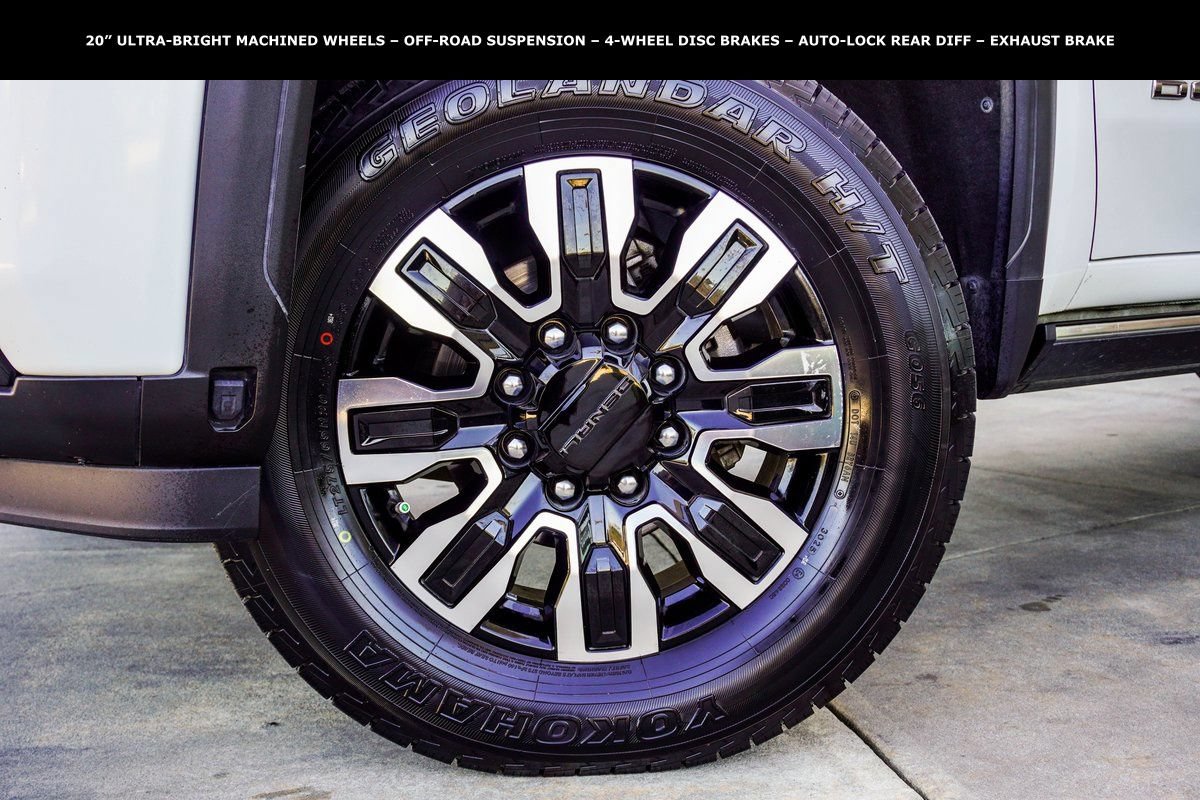 Used 2024 GMC Sierra 2500 Denali Ultimate AWD/4WD image 3