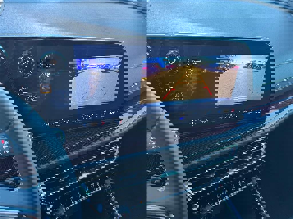 New 2026 Chevrolet Traverse Z71 w/ LPO, Floor Liner Package image 10