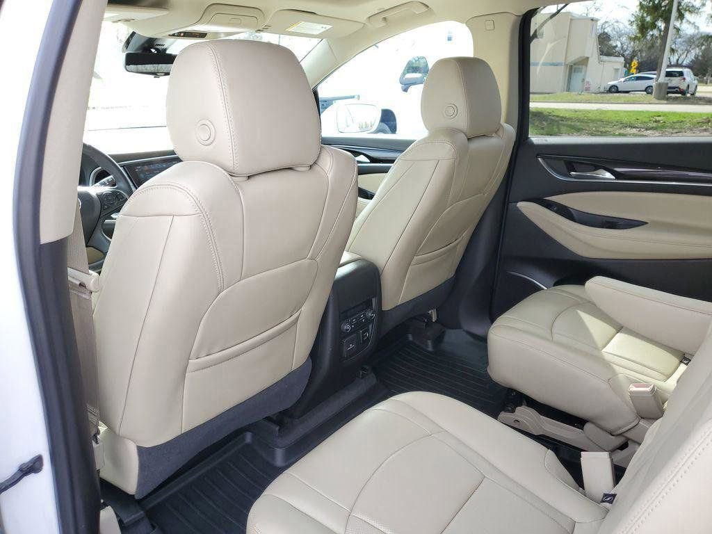 Used 2018 Buick Enclave Premium w/ Experience Buick Package image 32