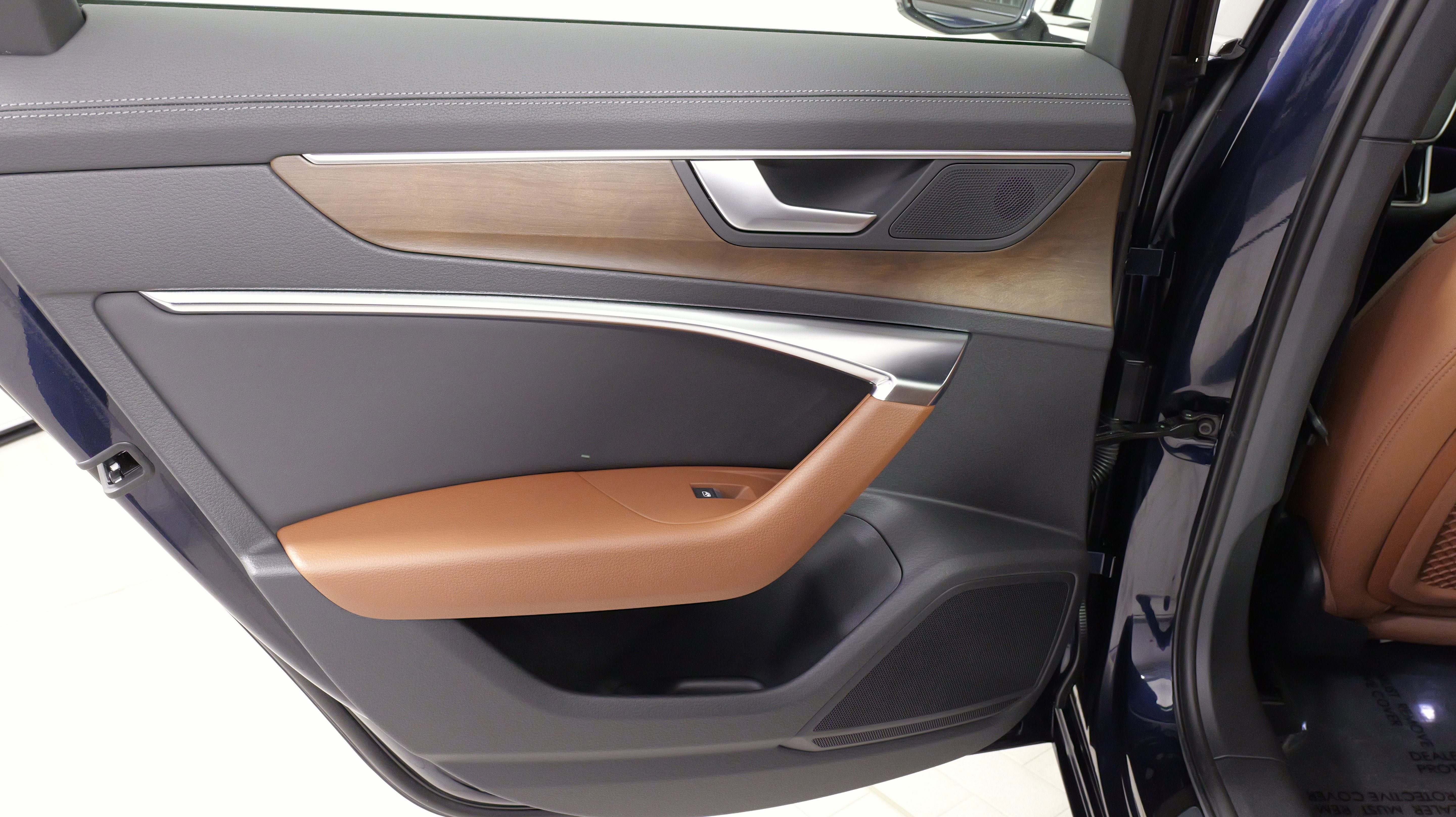 Used 2025 Audi A6 2.0T Premium image 32