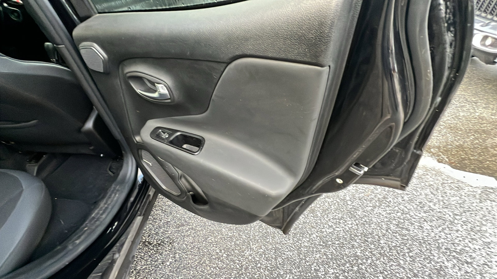 Used 2020 Jeep Renegade Altitude image 20