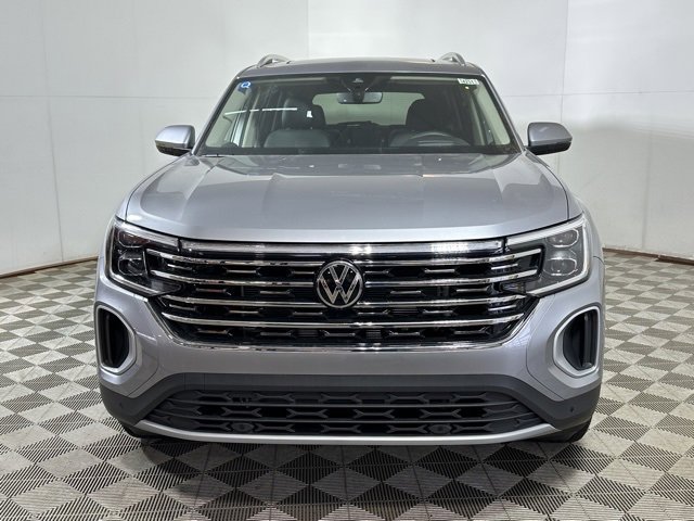 New 2025 Volkswagen Atlas SEL image 2