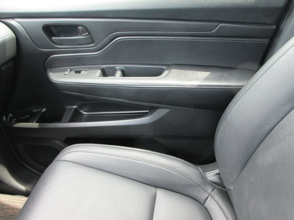 Used 2025 Honda Odyssey EX-L image 32
