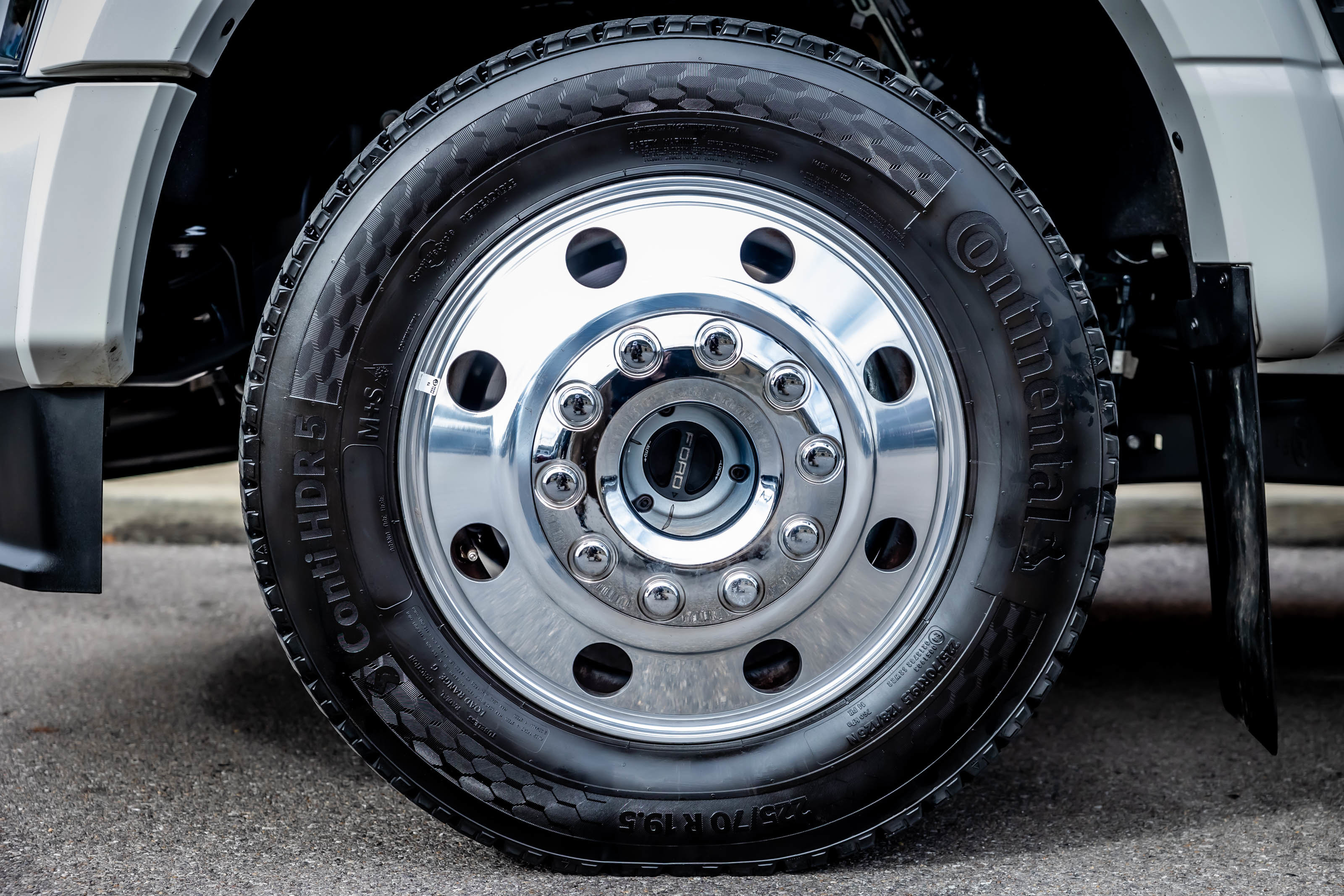 Used 2024 Ford F450 Platinum w/ FX4 Off-Road Package image 33