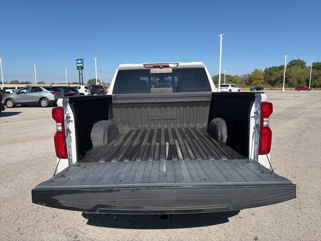 Used 2019 Chevrolet Silverado 1500 High Country w/ Technology Package image 7