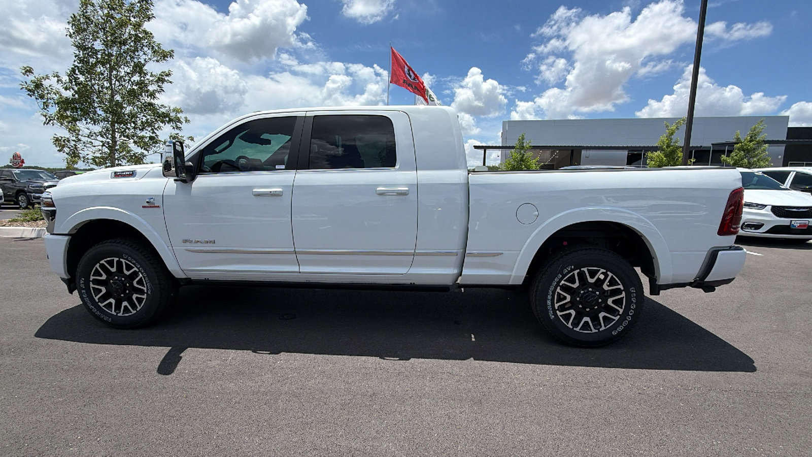 Certified 2026 RAM 3500 Limited AWD/4WD image 8