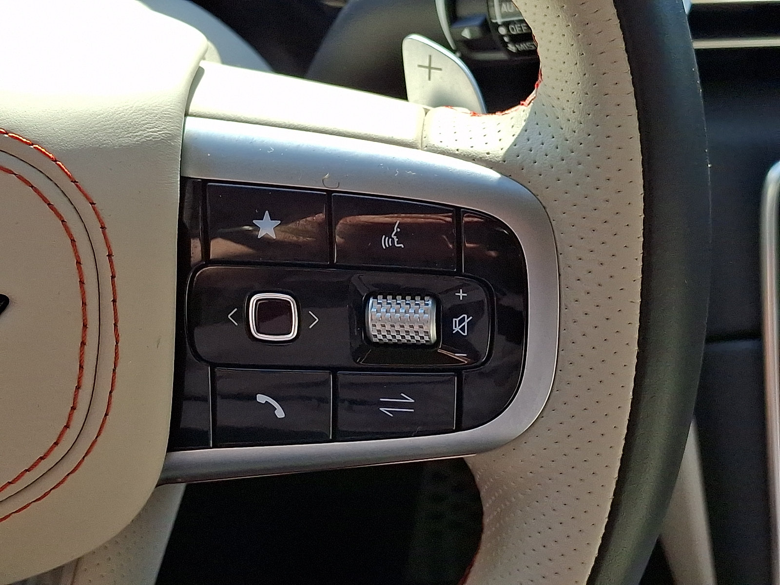 Certified 2025 Genesis GV80 3.5T e-SC AWD/4WD image 23