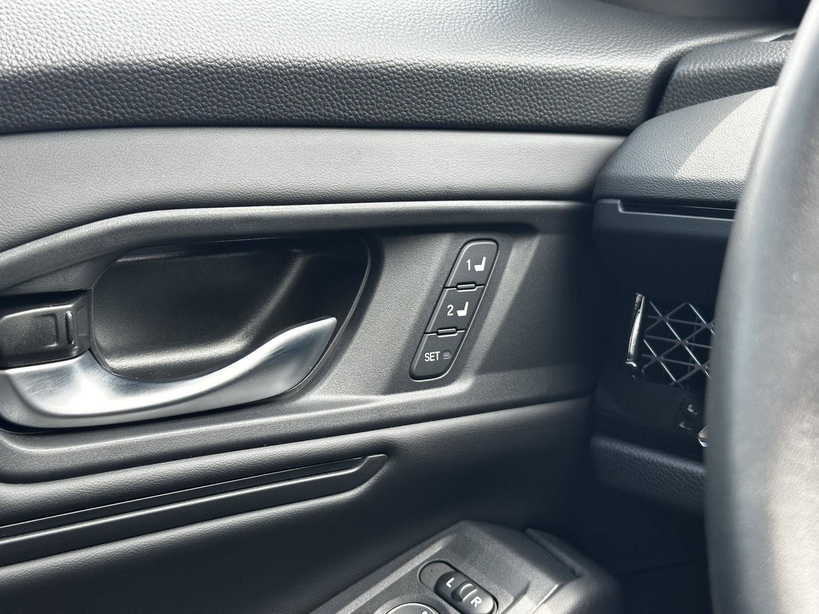 Certified 2025 Honda Accord EX-L image 25