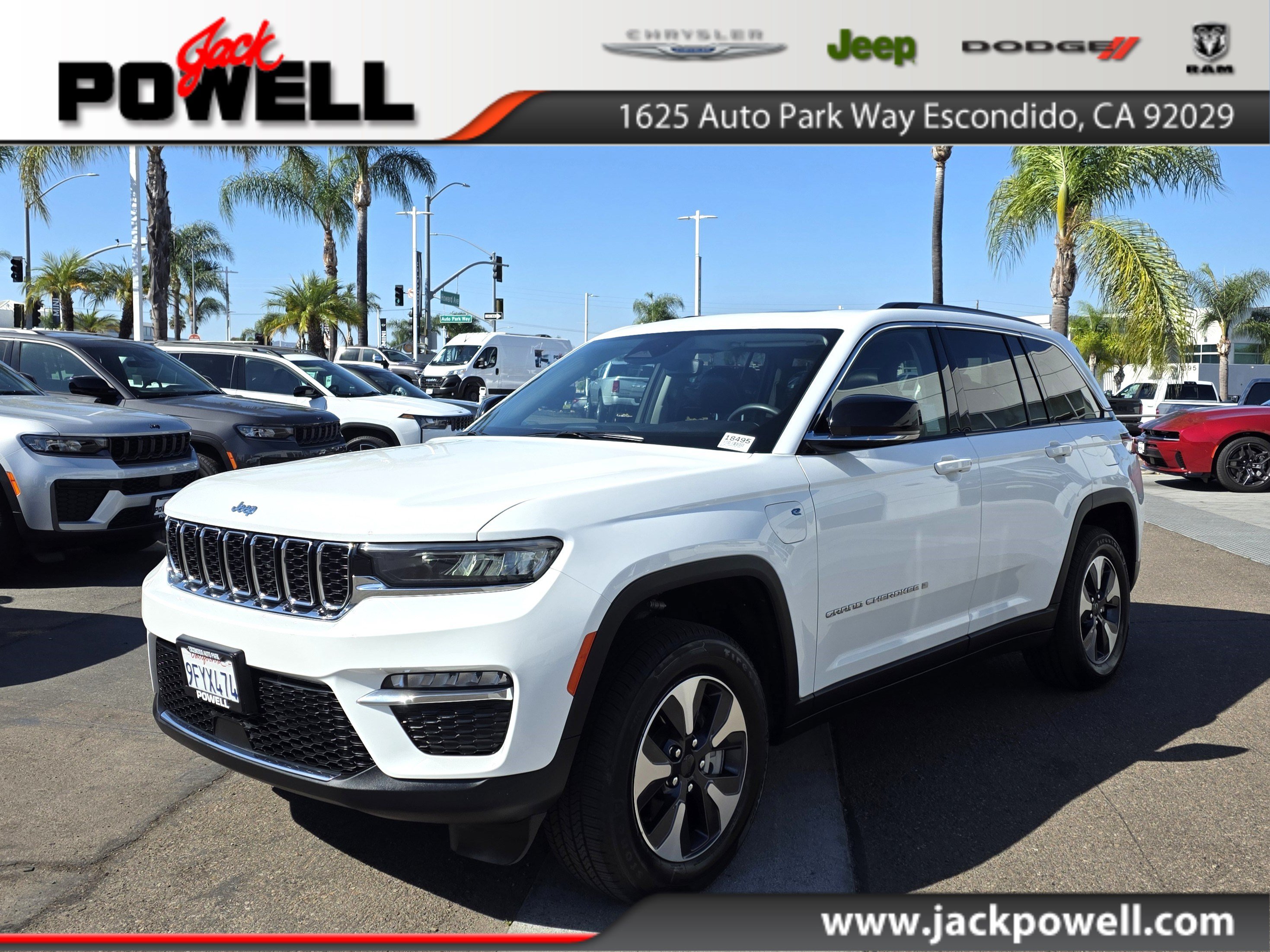 Used 2023 Jeep Grand Cherokee 4WD 4xe image 1