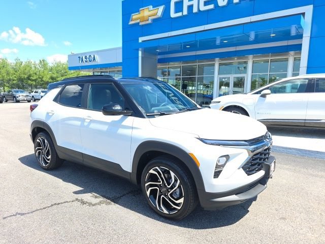 New 2026 Chevrolet TrailBlazer RS w/ Convenience Package AWD/4WD image 1
