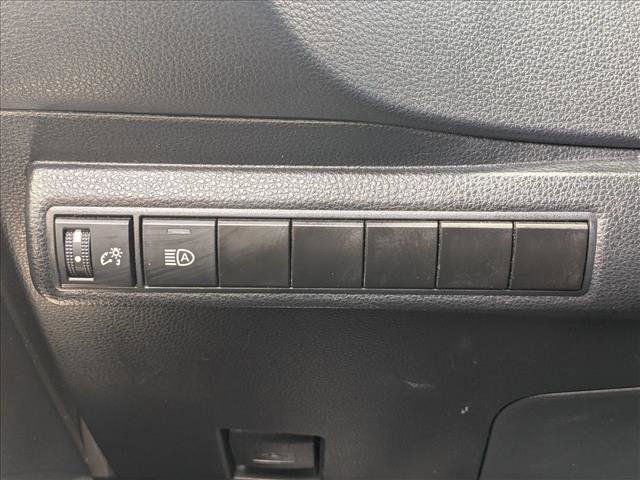 Used 2023 Toyota Corolla LE FWD image 15
