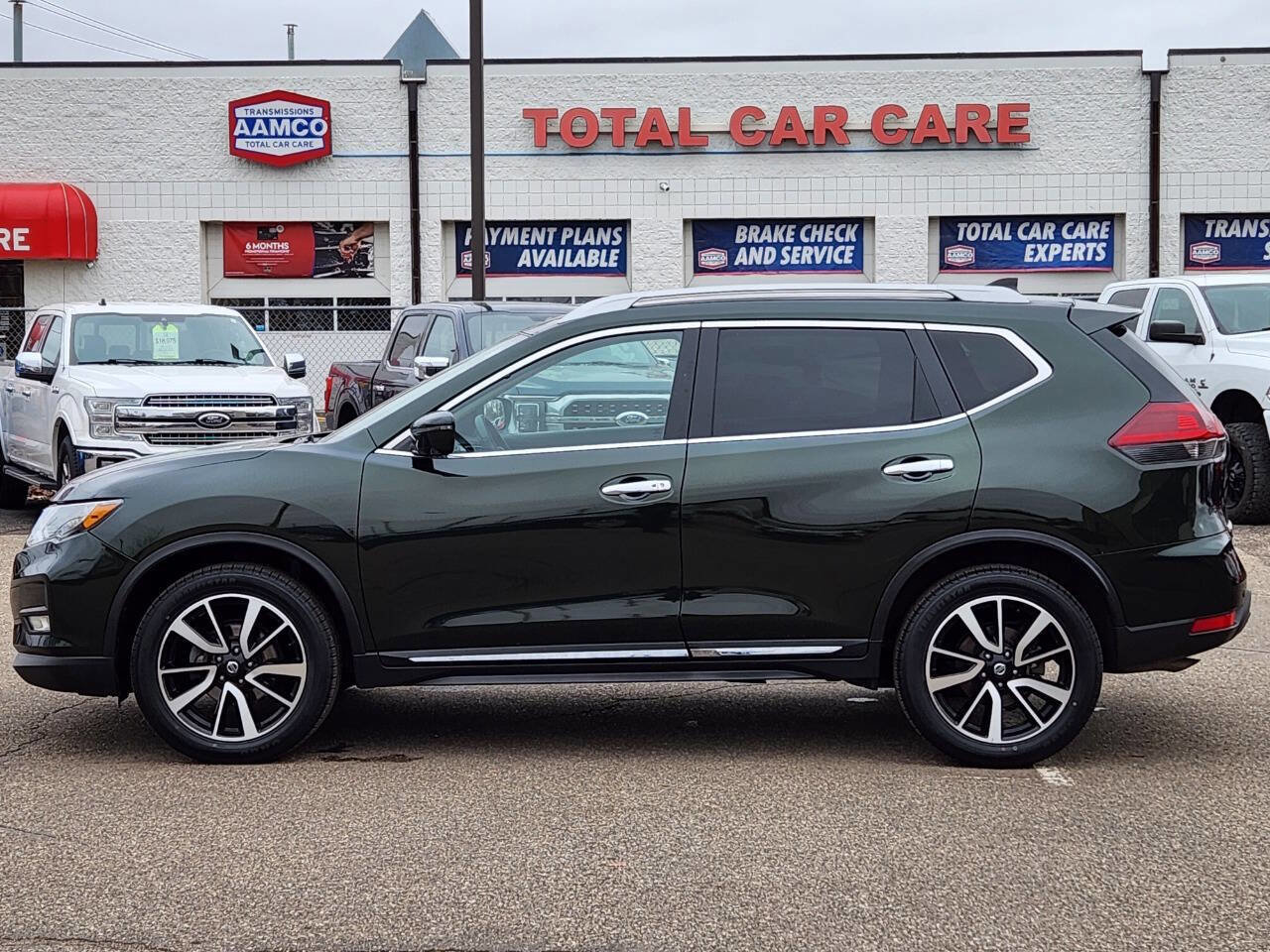 Used 2020 Nissan Rogue SL AWD/4WD image 2