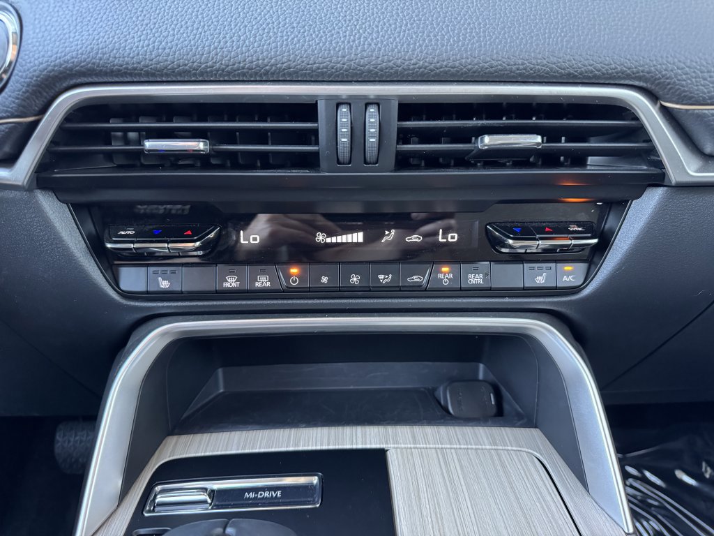 Used 2024 MAZDA CX-90 Plug-In Hybrid w/ Preferred AWD/4WD image 21