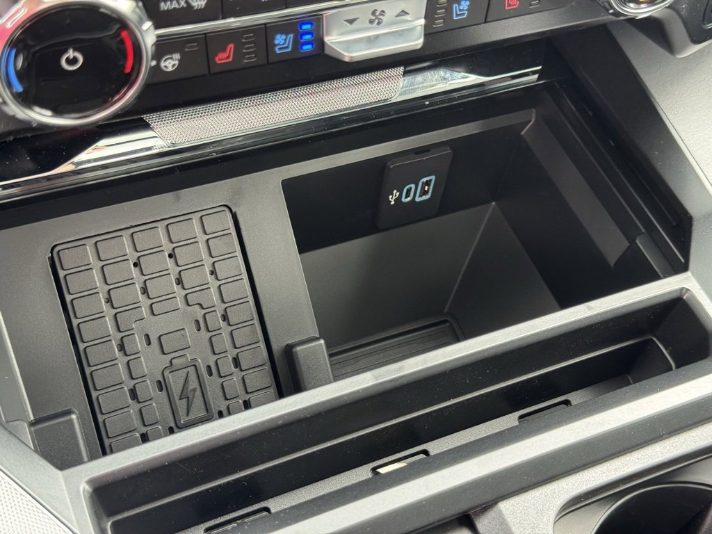New 2025 Ford F350 Lariat w/ Lariat Ultimate Package image 38