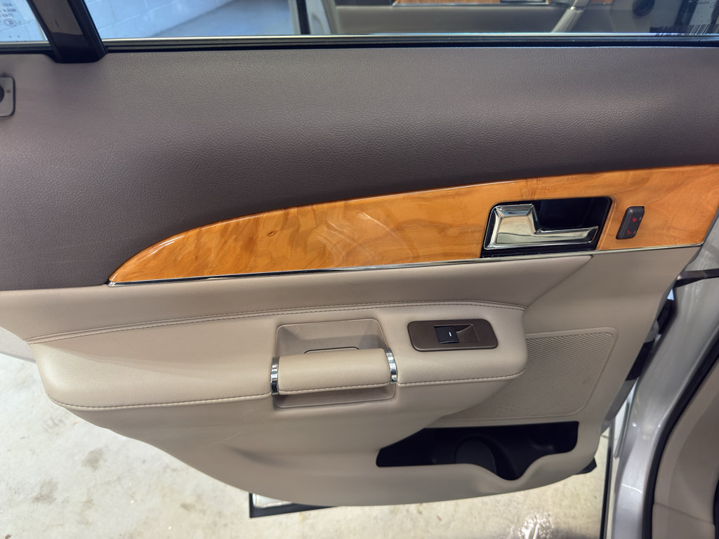 Used 2015 Lincoln MKX AWD w/ Equipment Group 102A image 28