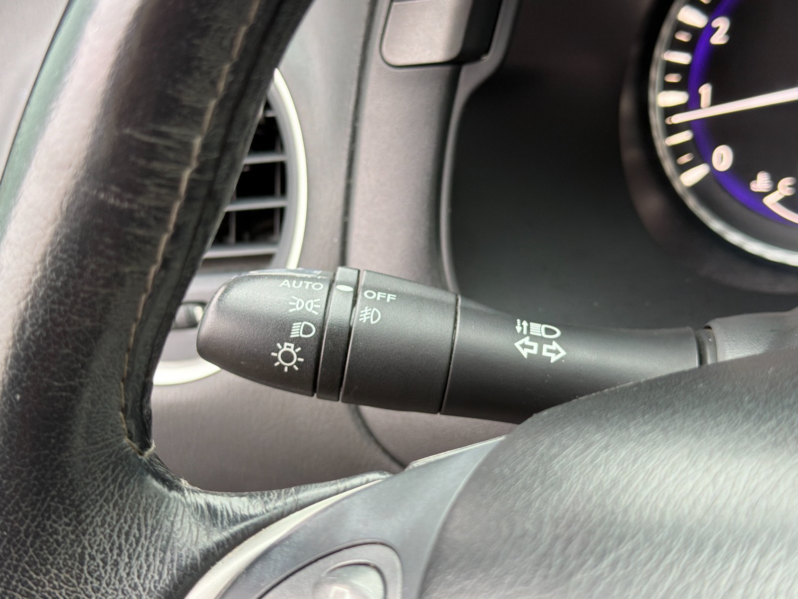 Used 2020 INFINITI QX60 Luxe w/ Sensory Package FWD image 30