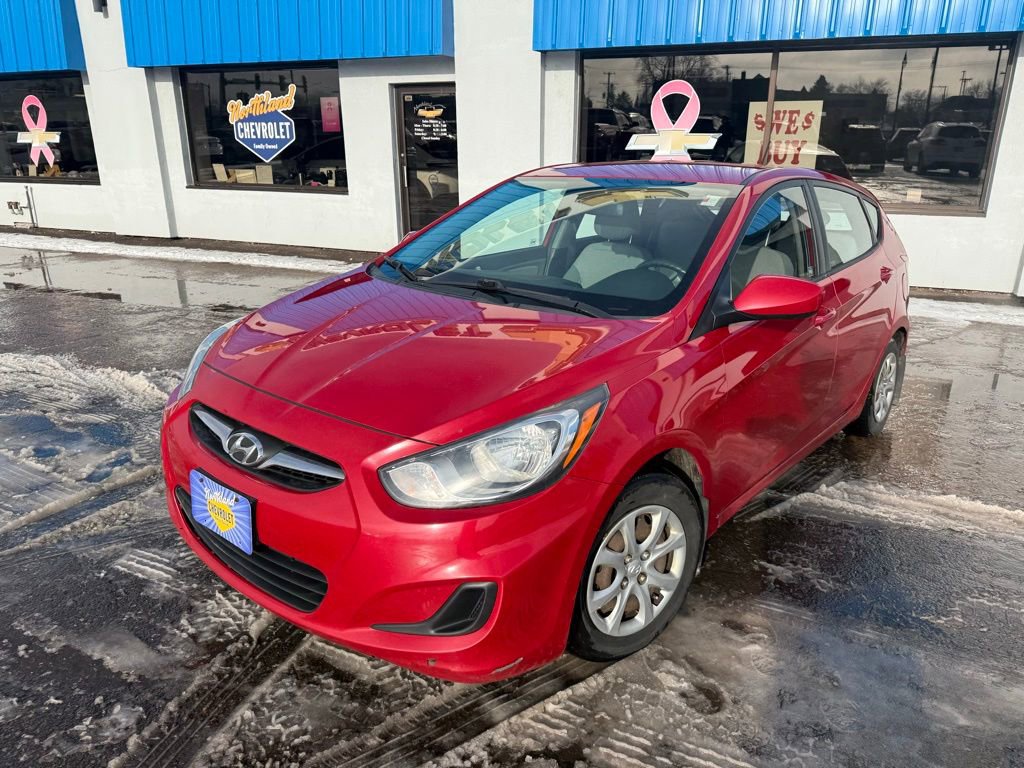 Used 2012 Hyundai Accent GS image 2