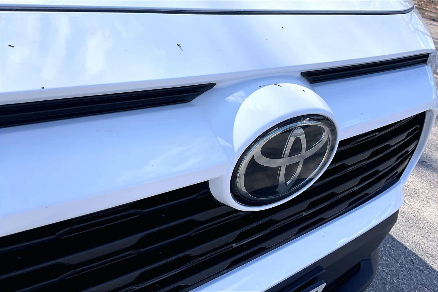 Certified 2019 Toyota RAV4 XLE w/ Convenience Package AWD/4WD image 29