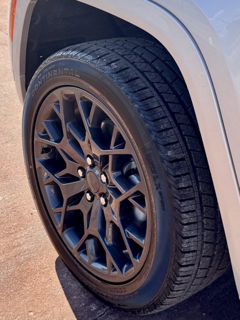 New 2025 Jeep Grand Cherokee Summit image 10