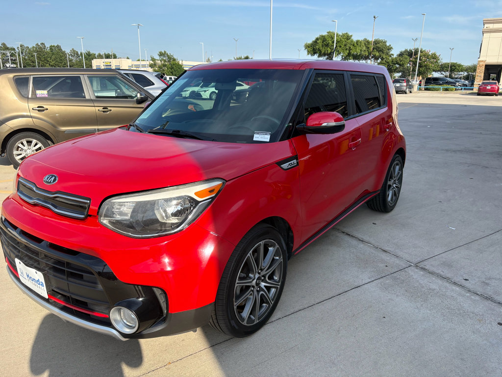 Used 2018 Kia Soul ! FWD image 5