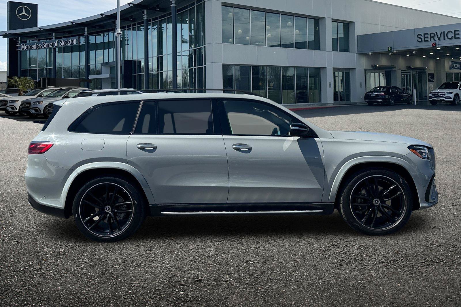 Certified 2024 Mercedes-Benz GLS 580 4MATIC image 3