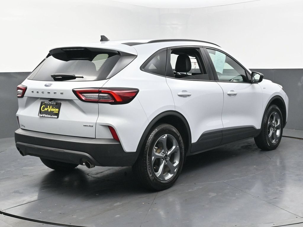 Used 2025 Ford Escape ST-Line AWD/4WD image 5