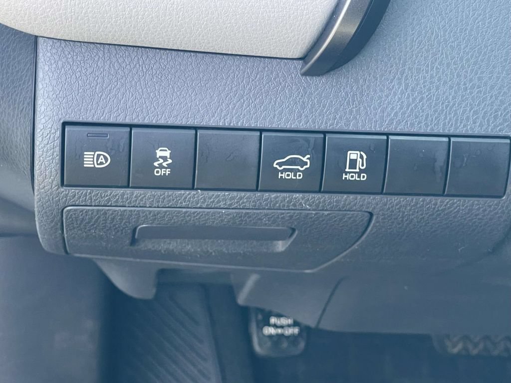 Used 2022 Toyota Camry LE FWD image 18