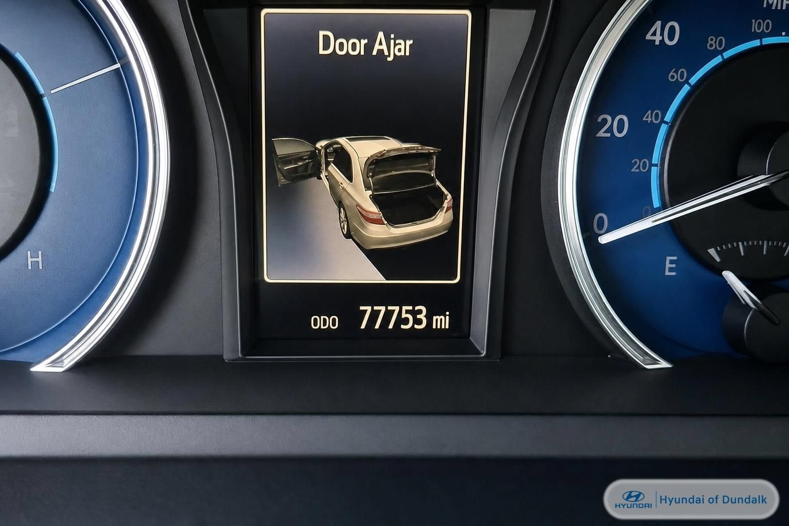 Used 2017 Toyota Camry LE FWD image 9