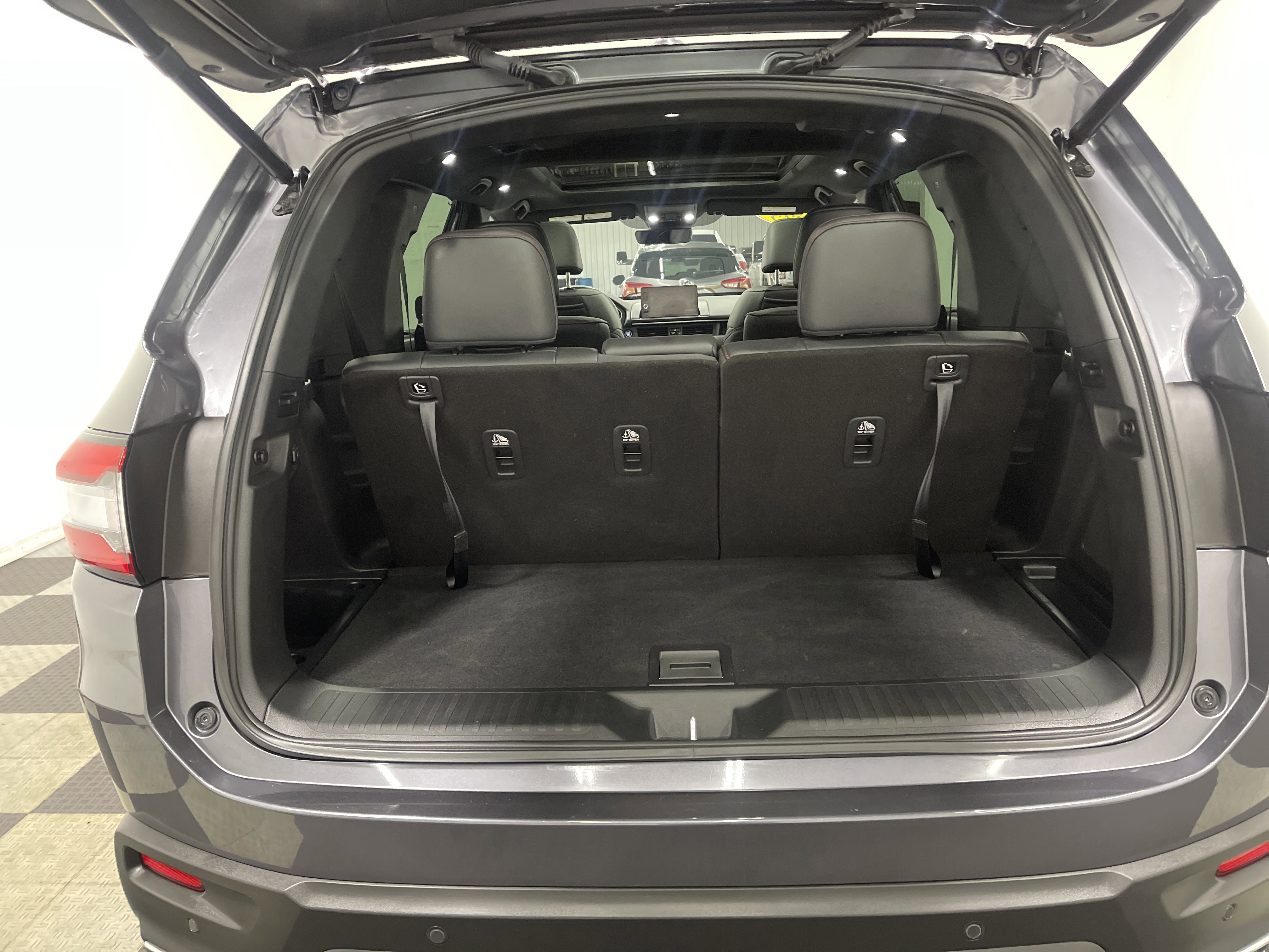 Used 2025 Honda Pilot Black Edition image 18