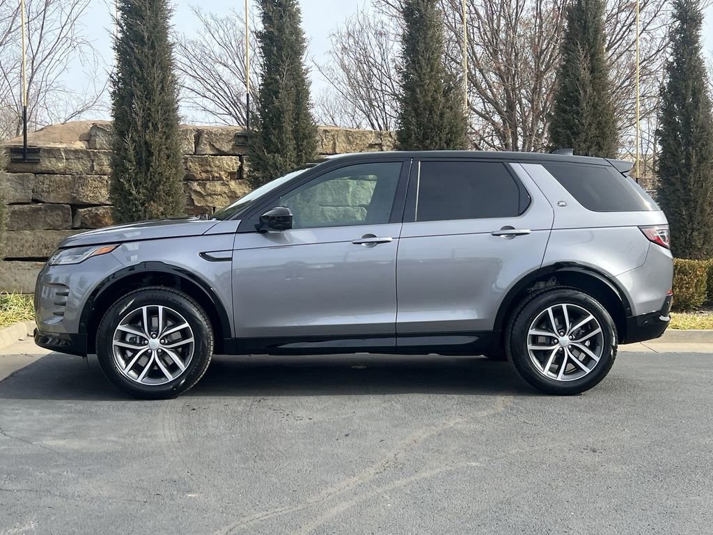 New 2026 Land Rover Discovery Sport Landmark image 2